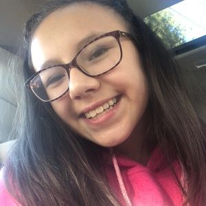 Meet your Posher, Angie